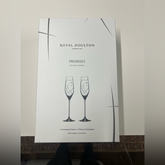 Royal Doulton Promises Two Hearts Entwined Crystal Champagne Flutes Set of 2 NWT - Picture 2 of 4